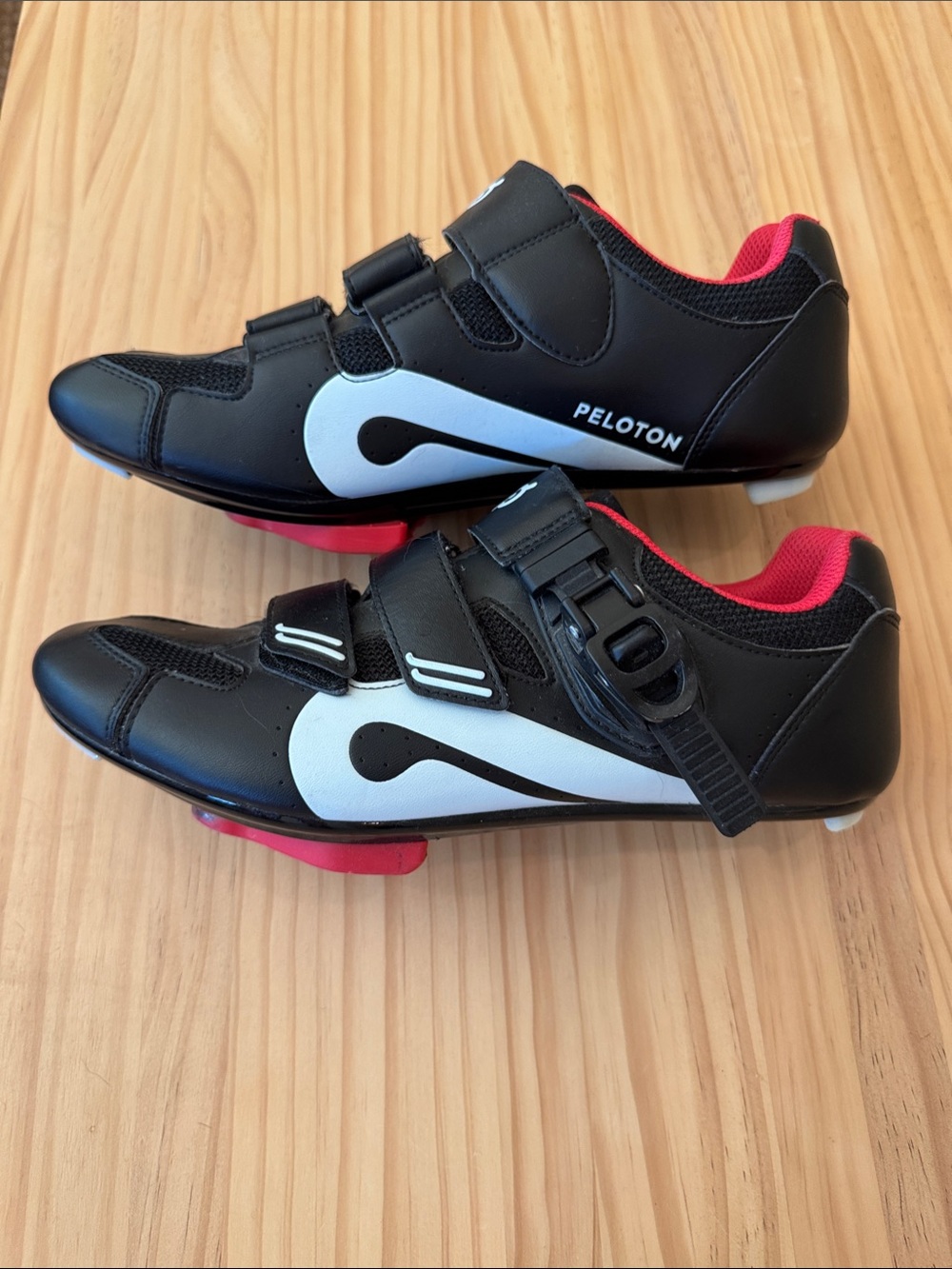Peloton cycling shoe